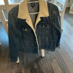 GAP Women's Denim Jacket with Sherpa Collar